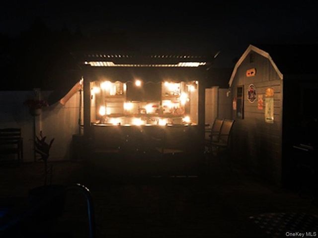 72 Narwood Road, Massapequa, NY 11758