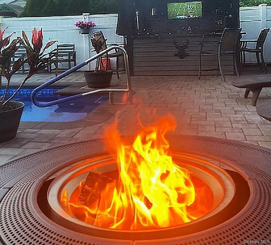 72 Narwood Road, Massapequa, NY 11758