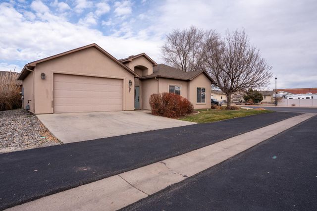 707 Metate Court, Grand Junction, CO 81505
