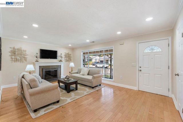 18747 Sandy Rd, Castro Valley, CA 94546