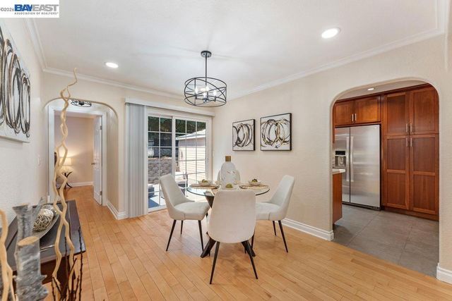 18747 Sandy Rd, Castro Valley, CA 94546