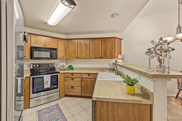 8777 E Dry Creek Road 1422, Centennial, CO 80112