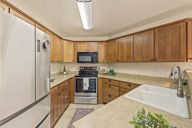 8777 E Dry Creek Road 1422, Centennial, CO 80112