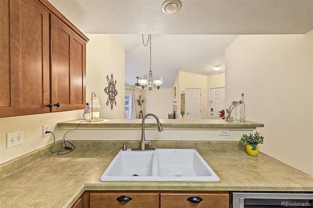 8777 E Dry Creek Road 1422, Centennial, CO 80112