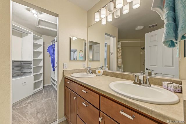 8777 E Dry Creek Road 1422, Centennial, CO 80112