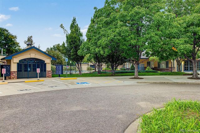 8777 E Dry Creek Road 1422, Centennial, CO 80112