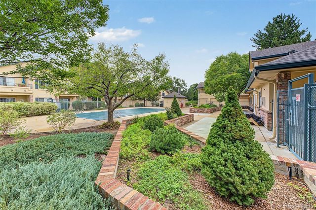 8777 E Dry Creek Road 1422, Centennial, CO 80112