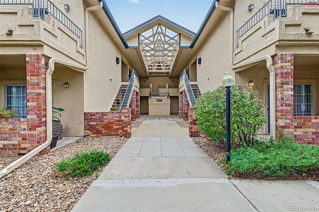 8777 E Dry Creek Road 1422, Centennial, CO 80112