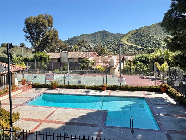 19 Cabrillo Drive, Avalon, CA 90704