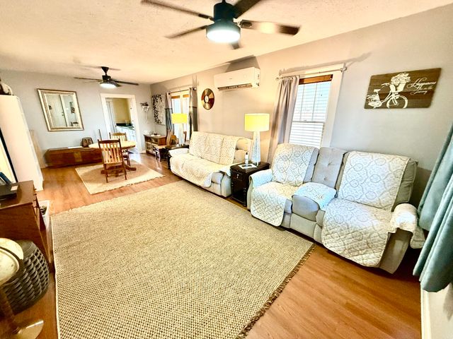 365 Maple Street, Russell Springs, KY 42642