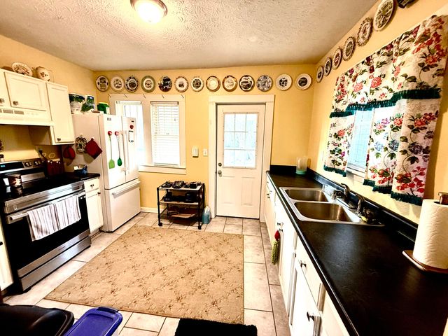 365 Maple Street, Russell Springs, KY 42642