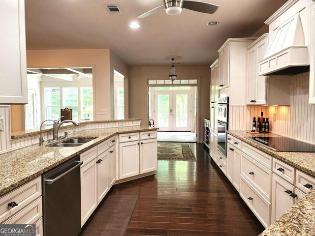 1081 Lakefront Court, Greensboro, GA 30642