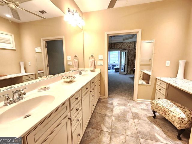 1081 Lakefront Court, Greensboro, GA 30642
