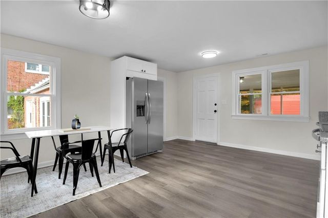 7 E Lewis RD, Hampton, VA 23666