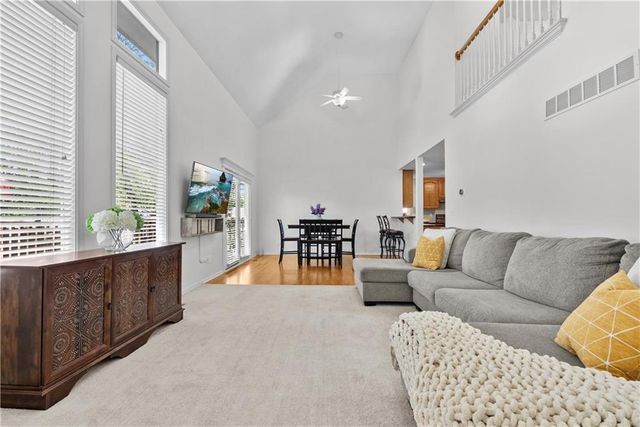 705 Hawthorne Drive, Liberty, MO 64068
