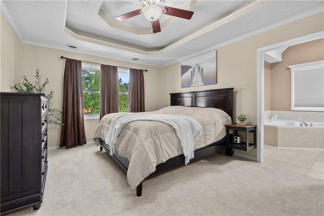 705 Hawthorne Drive, Liberty, MO 64068