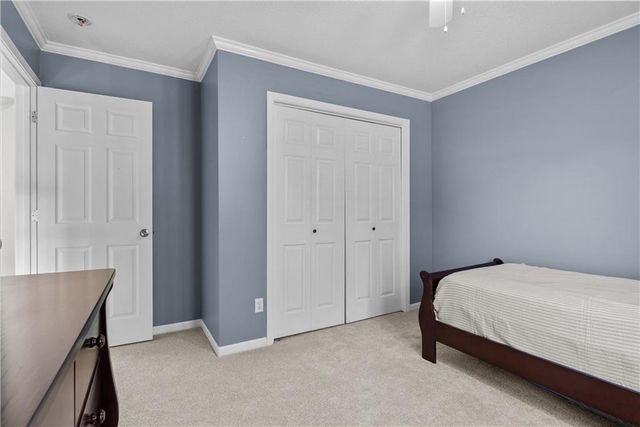 705 Hawthorne Drive, Liberty, MO 64068