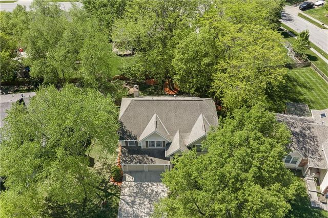 705 Hawthorne Drive, Liberty, MO 64068