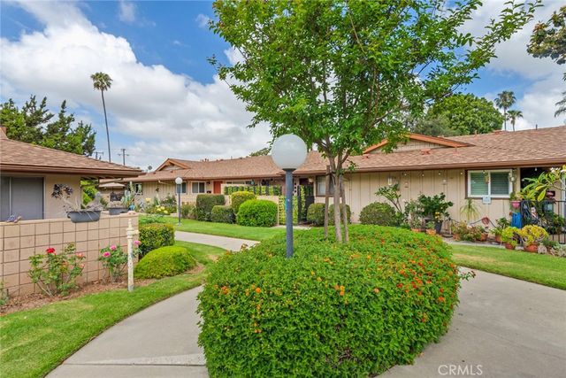 1736 E Commonwealth Ave 102, Fullerton, CA 92831