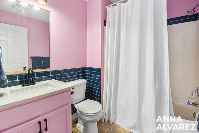 4866 Ausable River Drive SW, Wyoming, MI 49418