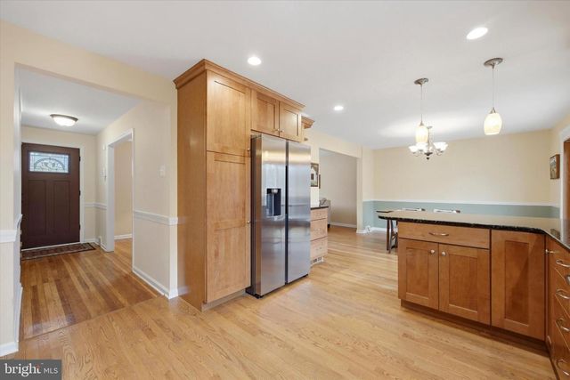 8331 ELLISTON DR, Wyndmoor, PA 19038