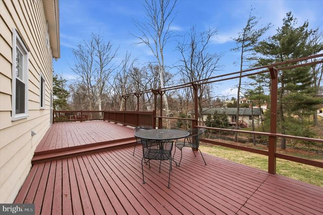 8331 ELLISTON DR, Wyndmoor, PA 19038