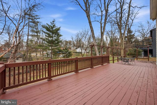 8331 ELLISTON DR, Wyndmoor, PA 19038