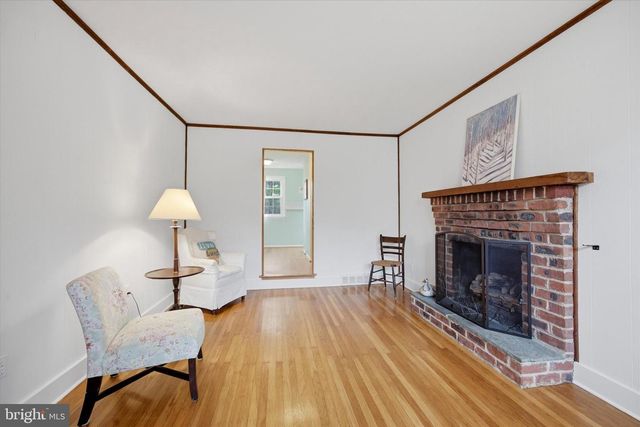 8331 ELLISTON DR, Wyndmoor, PA 19038