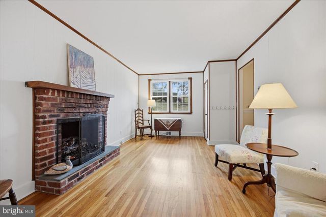 8331 ELLISTON DR, Wyndmoor, PA 19038