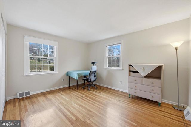 8331 ELLISTON DR, Wyndmoor, PA 19038