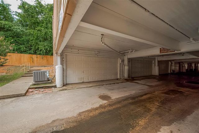 2003 Place Rebecca Lane E9, Houston, TX 77090