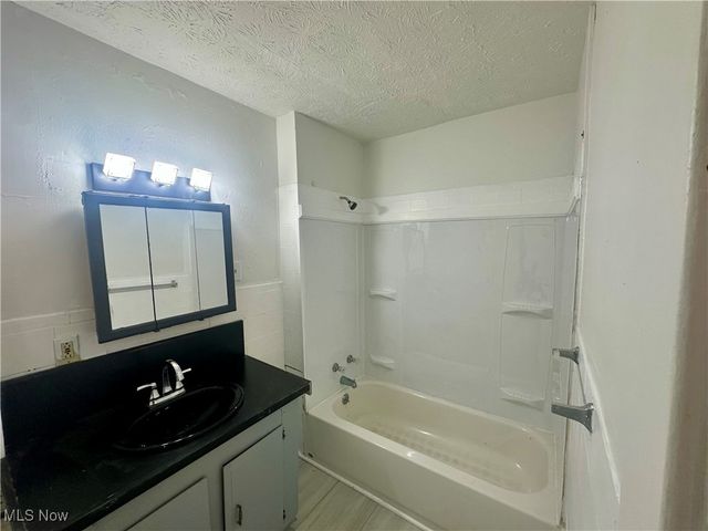 162 Westwood 162, Akron, OH 44302