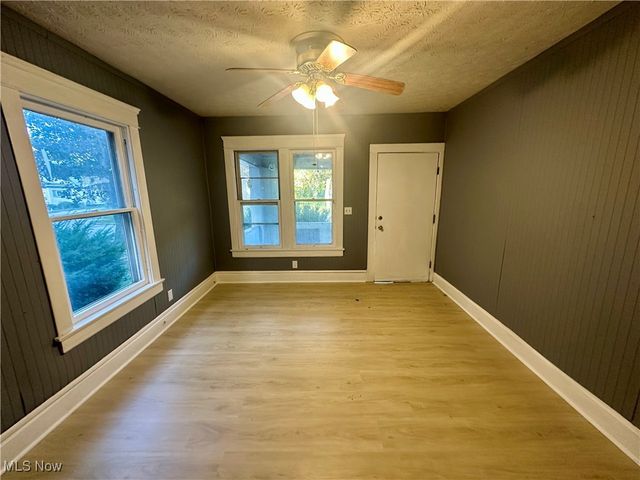 162 Westwood 162, Akron, OH 44302