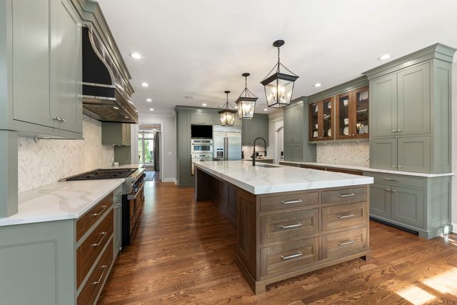 1046 Sylvan Circle, Naperville, IL 60540