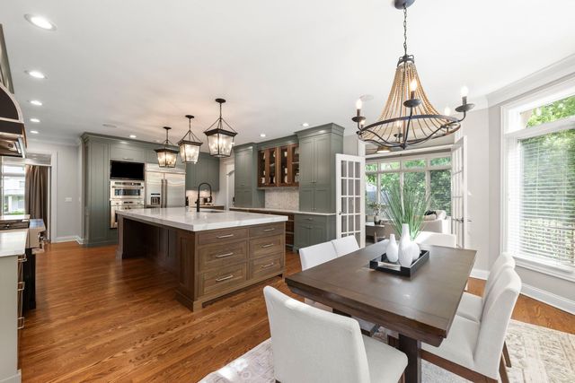 1046 Sylvan Circle, Naperville, IL 60540