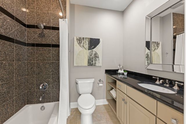 1046 Sylvan Circle, Naperville, IL 60540