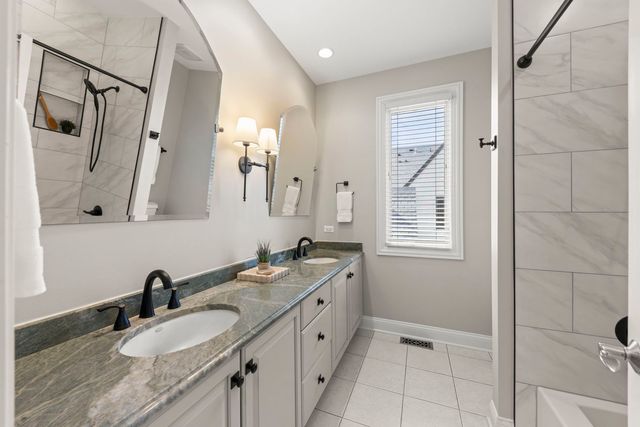 1046 Sylvan Circle, Naperville, IL 60540