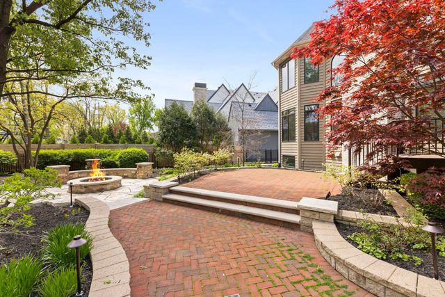 1046 Sylvan Circle, Naperville, IL 60540