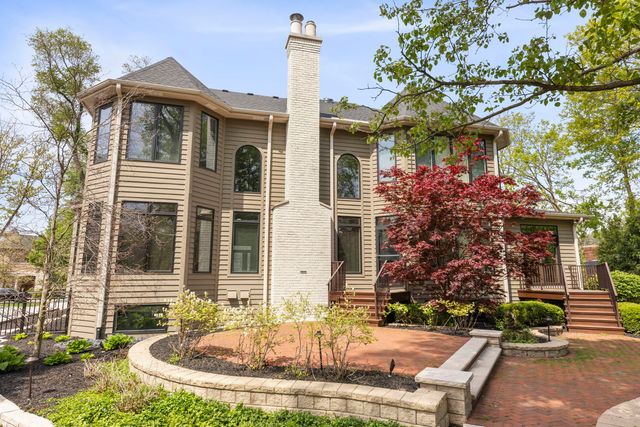 1046 Sylvan Circle, Naperville, IL 60540
