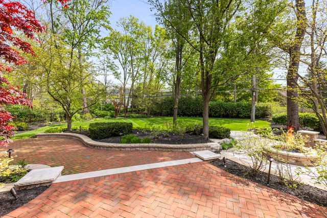 1046 Sylvan Circle, Naperville, IL 60540