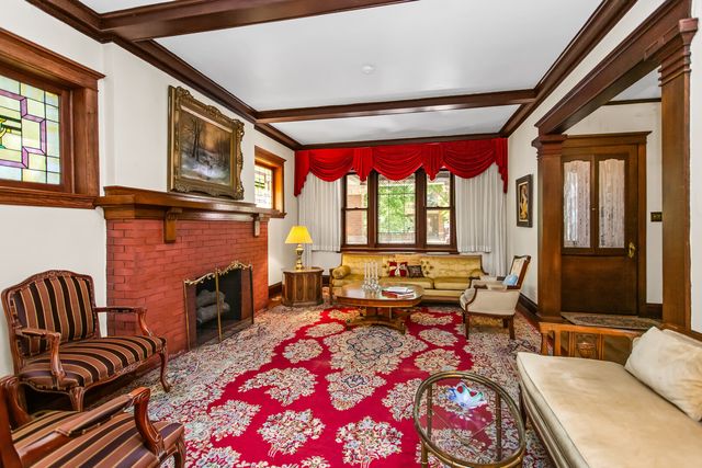 1446 W Summerdale Avenue, Chicago, IL 60640