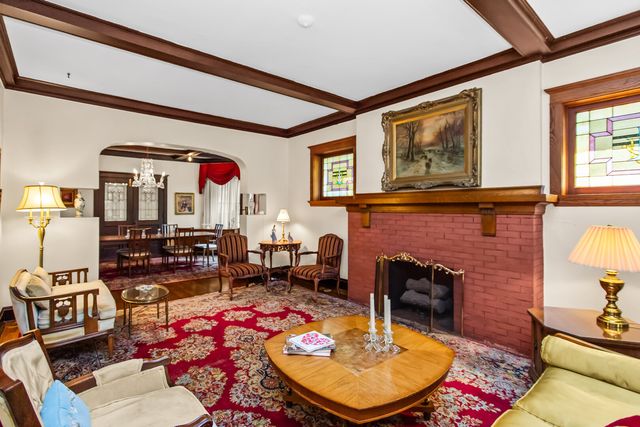 1446 W Summerdale Avenue, Chicago, IL 60640