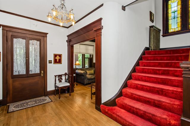 1446 W Summerdale Avenue, Chicago, IL 60640