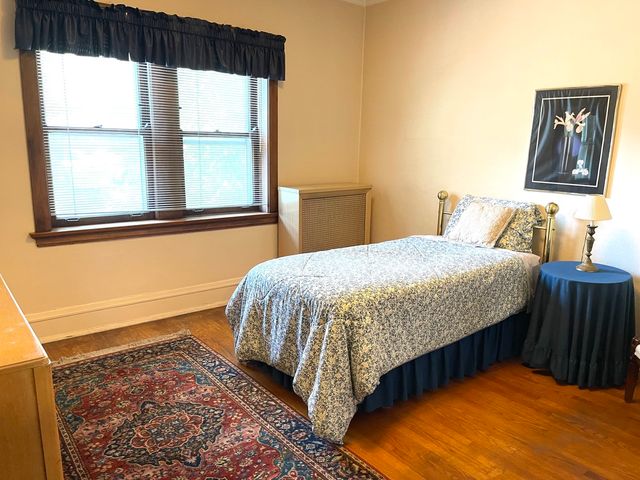 1446 W Summerdale Avenue, Chicago, IL 60640