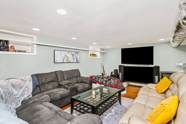 1446 W Summerdale Avenue, Chicago, IL 60640