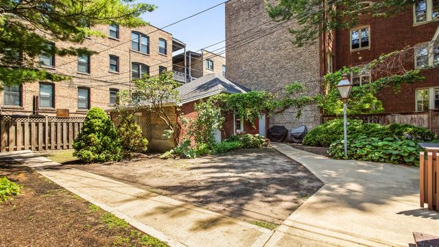 1446 W Summerdale Avenue, Chicago, IL 60640