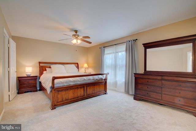 17372 HILLTOP DR, Purcellville, VA 20132