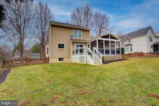 17372 HILLTOP DR, Purcellville, VA 20132