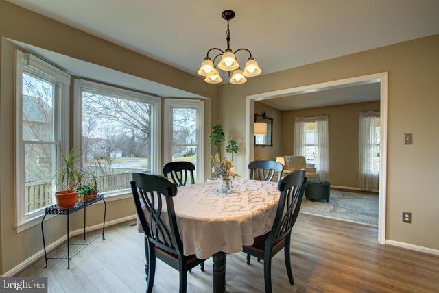 17372 HILLTOP DR, Purcellville, VA 20132