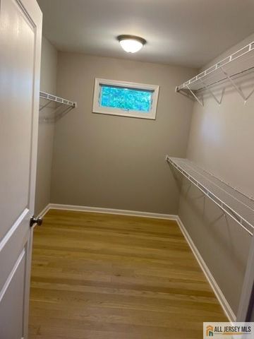 29 Halsey Street, Metuchen, NJ 08840